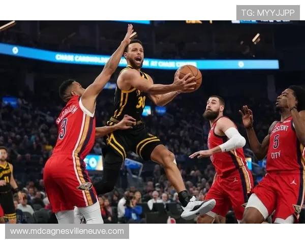 切特·霍姆格伦三分与掩护配合显著提升球队空间拉开效果